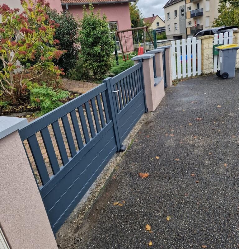 Pose d’un ensemble de portail &eacute;lectrique et portillon Brumath 1
